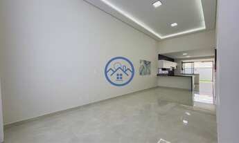 Imagem 5: Casa novinha com cozinha completa