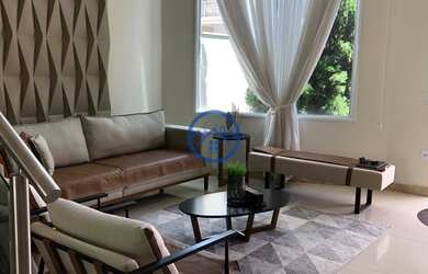 Imagem 2: Sobrado com móveis planejados