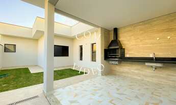 Imagem: Casa com 3 suítes e espaço para construção