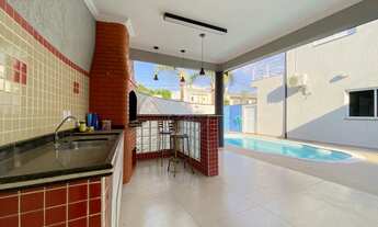 Imagem 2: Sobrado de esquina com piscina