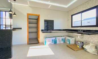 Imagem 5: Casa com suíte com closet e espaço para construção de piscina