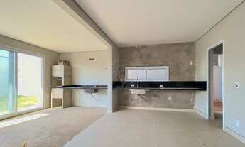 Imagem 5: Sobrado com 3 suítes e espaço para construção de piscina