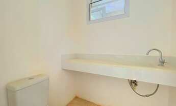 Imagem 4: Sobrado com 3 suítes e espaço para construção de piscina