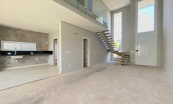 Imagem 2: Sobrado com 3 suítes e espaço para construção de piscina