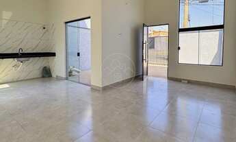 Imagem: Casa nova com ótimo acabamento