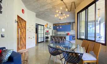 Imagem 4: Casa estilo industrial com amplo quintal com redário