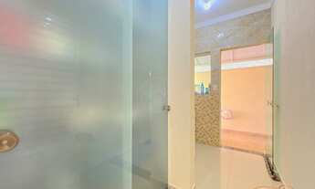 Imagem 6: Sobrado com piscina e móveis planejados