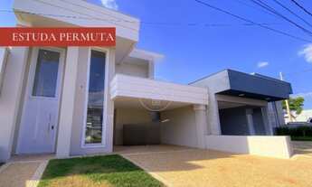 Imagem: Sobrado com 3 suítes e espaço para construção