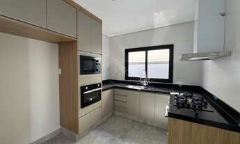 Imagem 7: Sobrado com piscina e móveis planejados