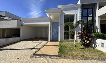 Imagem: Casa aconchegante com piscina e suíte com