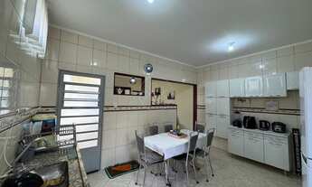 Imagem 7: Casa com suíte e garagem para dois carros