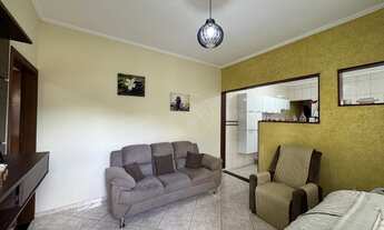 Imagem 4: Casa com suíte e garagem para dois carros