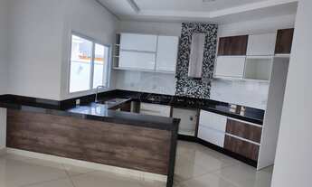 Imagem 7: Sobrado 3 Dormitórios 1 suíte com banheira e Piscina Aquecida