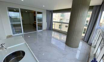 Imagem 2: Apartamento com 4 suítes e frente total mar para locação anual na Praia do Morro