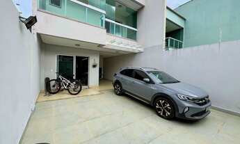 Imagem 2: Casa duplex à venda 03 suítes em Itapebussu em Guarapari, por R$750.000, com área de churr