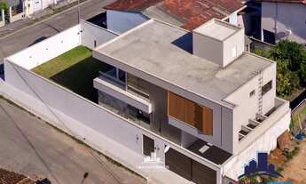 Imagem: Casa nova de alto padrão com 3 quartos