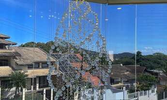 Imagem 4: Sobrado de esquina a venda com quatro suites e piscina no bairro Bom Retiro - Joinville/ S