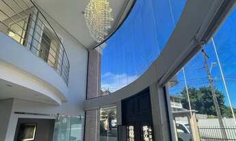 Imagem 3: Sobrado de esquina a venda com quatro suites e piscina no bairro Bom Retiro - Joinville/ S