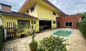 Imagem: Sobrado a venda com cinco quartos sendo