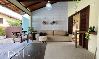 Imagem 7: Casa à venda - 2 quartos - área de festa com piscina - deck de fundos com amplo terreno