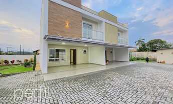 Imagem 4: Sobrado Geminado Novo em Condomínio Fechado a Venda 1 Suíte com Closet mais 2 quartos Bair