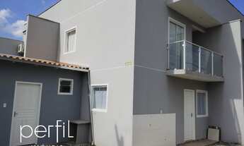 Imagem: Casa Geminada à Venda no Bairro Espinheiros