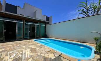 Imagem 2: Sobrado geminado com piscina à venda - 3 quartos, sendo 1 suíte com ampla sacada - bairro