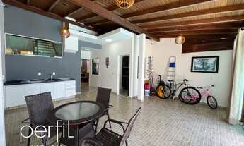 Imagem 6: Sobrado geminado com piscina à venda - 3 quartos, sendo 1 suíte com ampla sacada - bairro