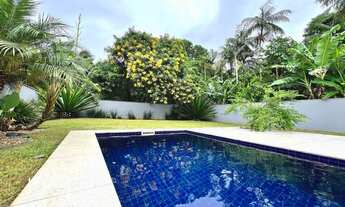 Imagem 2: Imperdível casa à venda em Joinville-SC, bairro Floresta: 3 quartos, 3 suítes, 3 salas, 6