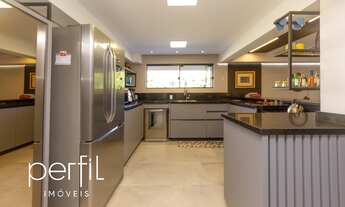 Imagem 5: Sobrado com 4 suítes e piscina no bairro Anita Garibaldi - Joinville/ SC