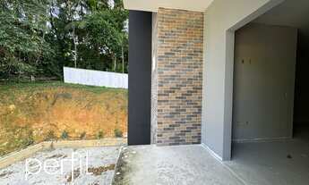 Imagem 4: Sobrado geminado a venda com três quartos sendo uma suíte no bairro Glória - Joinville/ SC