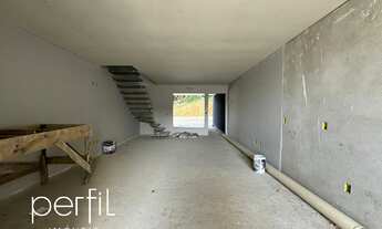 Imagem 7: Sobrado geminado a venda com três quartos sendo uma suíte no bairro Glória - Joinville/ SC