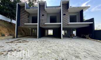 Imagem: Sobrado geminado a venda com três quartos