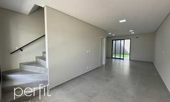 Imagem 3: Sobrado a venda com 3 suítes no bairro Bom Retiro - Joinville/ SC