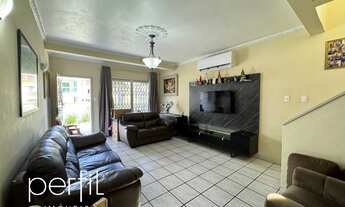 Imagem 2: Casa a venda com 4 quartos no bairro Floresta - Joinville/ SC