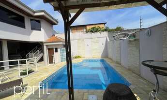 Imagem 4: Casa a venda com 5 quartos sendo 3 suítes e 2 quartos no bairro Boa Vista - Joinville/ SC