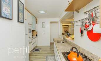 Imagem 5: Apartamento à Venda em Joinville-SC, Bairro Bucarein: 3 Quartos, 1 Suíte, 2 Banheiros, 2 V