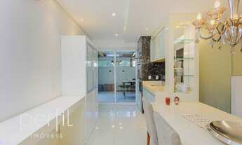 Imagem 6: Apartamento Giardino com 3 dormitórios sendo 1 suíte, 196m2 e 2 vagas individuais no bairr