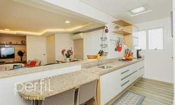 Imagem 4: Apartamento à Venda em Joinville-SC, Bairro Bucarein: 3 Quartos, 1 Suíte, 2 Banheiros, 2 V