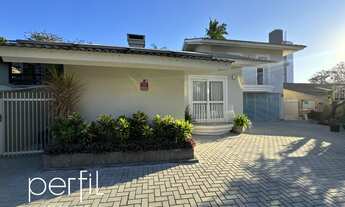 Imagem 6: Casa com 3 dormitorios sendo 1 suite e 5 salas comerciais na frente no bairro Anita Gariba
