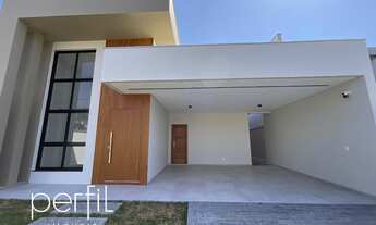 Imagem 2: Casa plana com 3 dormitórios sendo 1 suíte com 147m2 no bairro Iririú - Joinville, SC