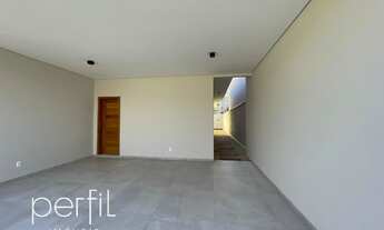 Imagem 7: Casa plana com 3 dormitórios sendo 1 suíte com 147m2 no bairro Iririú - Joinville, SC