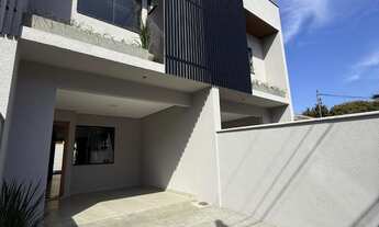 Imagem 3: Sobrado geminado a venda com três quartos sendo uma suíte no bairro Costa e Silva - Joinvi