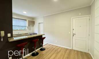 Imagem 2: Apartamento semi-mobiliado com 3 dormitórios e 1 vaga de garagem no bairro Anita Garibaldi