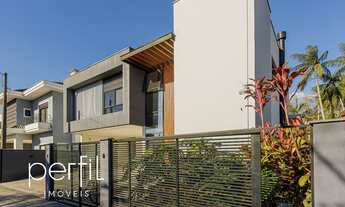 Imagem 3: Casa em condomínio com 3 dormitórios sendo 1 suíte e 2 demi-suítes - Joinville, SC