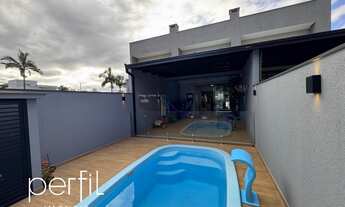 Imagem 3: Sobrado a venda 100% MOBILIADO com três quartos sendo uma suíte no bairro Santo Antônio