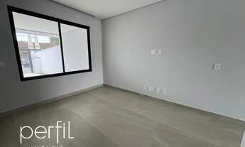 Imagem 7: Sobrado à venda em Joinville-SC, 3 quartos, 1 suíte, 2 salas, 3 banheiros, 2 vagas de gara