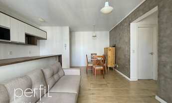 Imagem 7: Apartamento semi-mobiliado com 2 dormitórios e 1 vaga de garagem em Home Club no bairro Fl