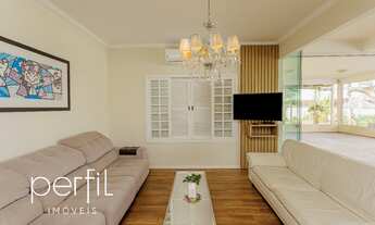 Imagem 6: Sobrado com 4 dormitórios sendo 2 suítes e 1 suíte master com 4 vagas de garagem no bairro