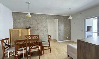 Imagem 2: Apartamento semi-mobiliado com 2 dormitórios e 1 vaga de garagem em Home Club no bairro Fl